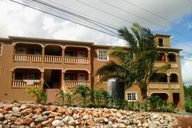 Cole Bailey Manor Guest House 2