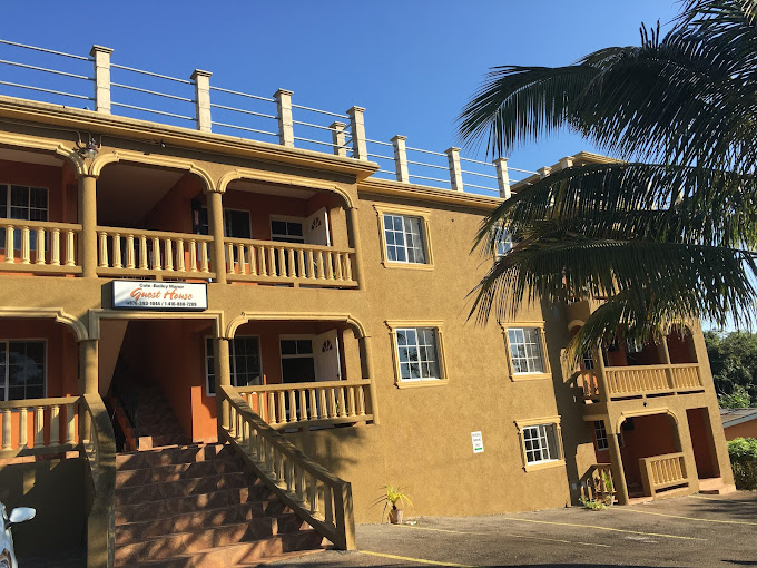 Cole Bailey Manor Guest House 3