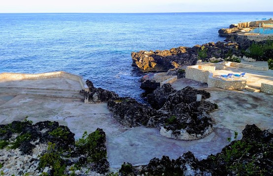 Coral Seas Cliffs Resort 3