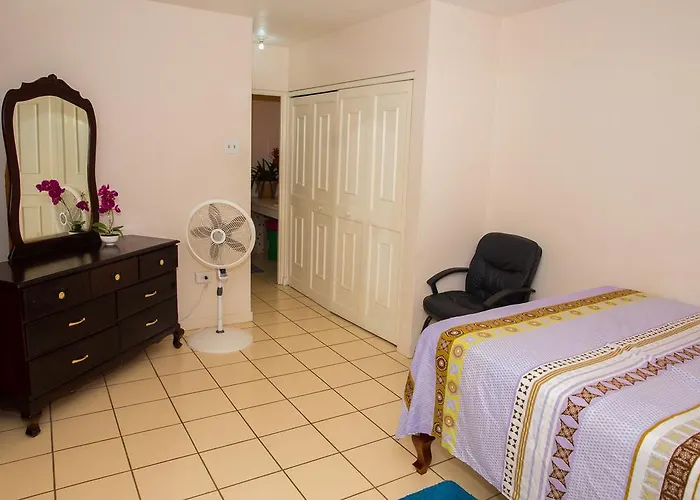 Cozy Waterloo Apartment 2