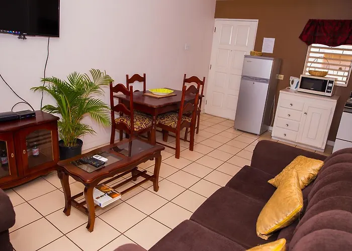 Cozy Waterloo Apartment 3