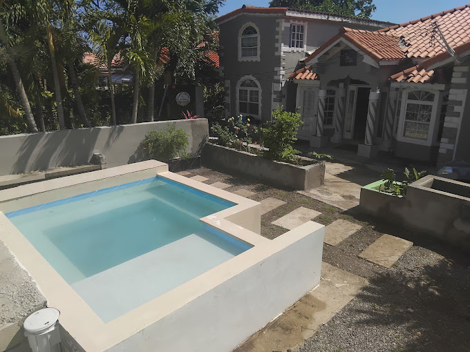 Csompó Silver Manor 3