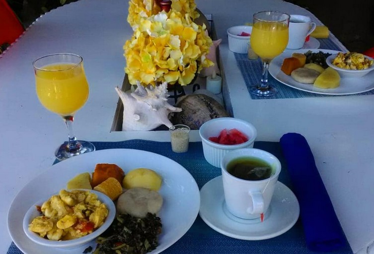 Deez Bed & Breakfast - Kingston 3