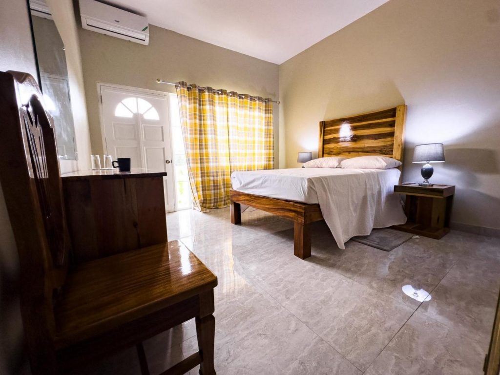 Demaroys Hotel 2