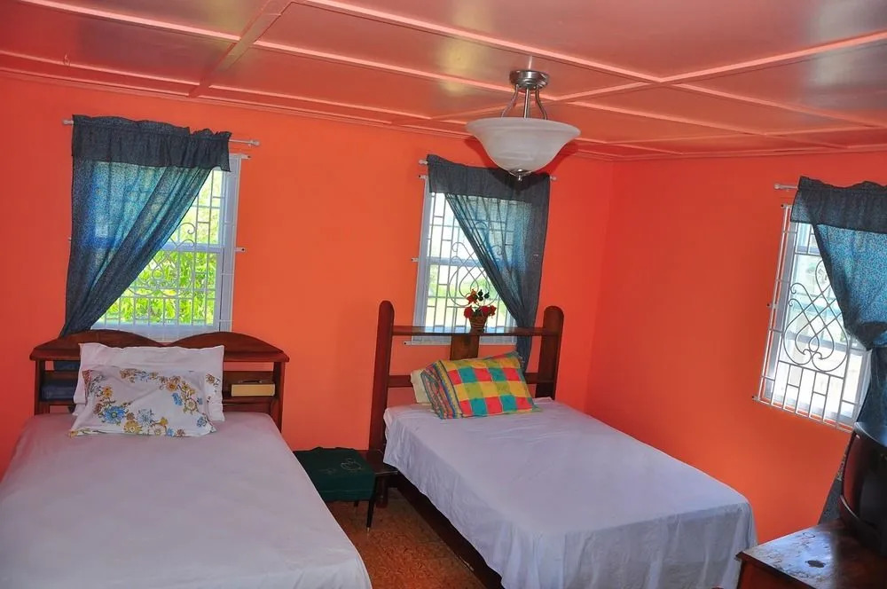 Duncan's Hideaway Guesthouse 1