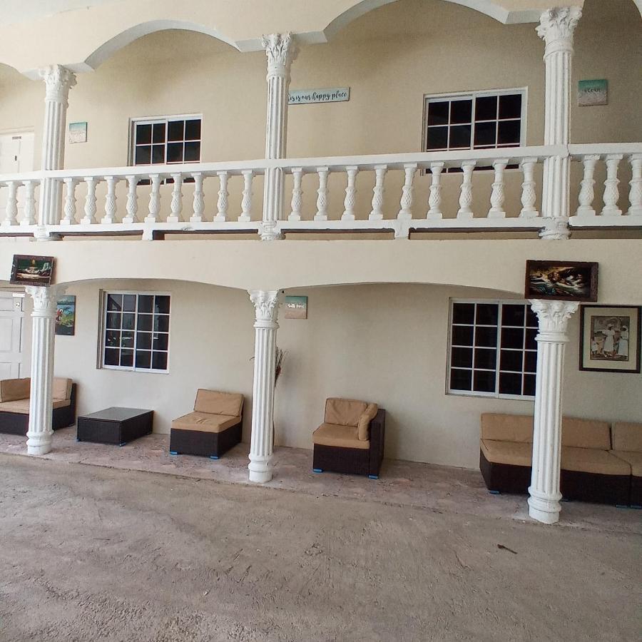 Grace Garden Guesthouse 2