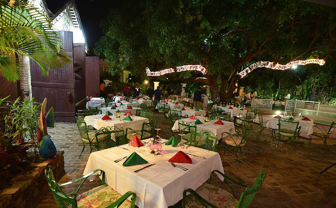 Grog Shoppe Restaurant 5