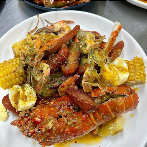 Hooked Seafood Bistro & Grill 2