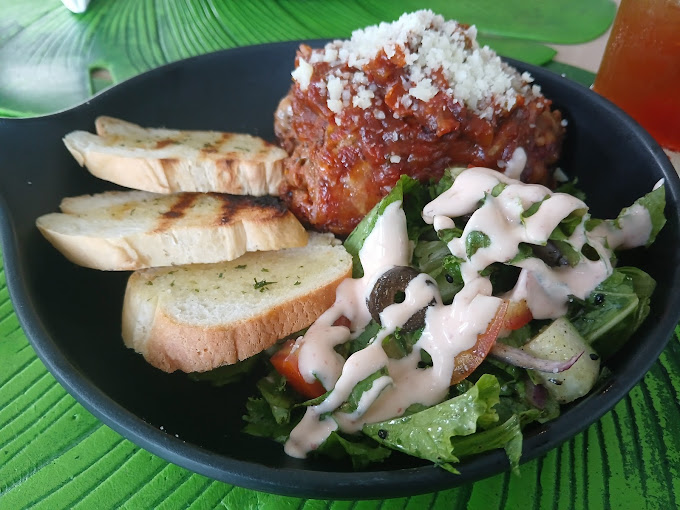 Julie Mango Restaurant 3