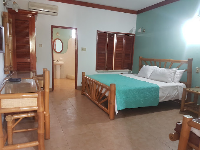 Kuyaba Hotel & Restaurant 5