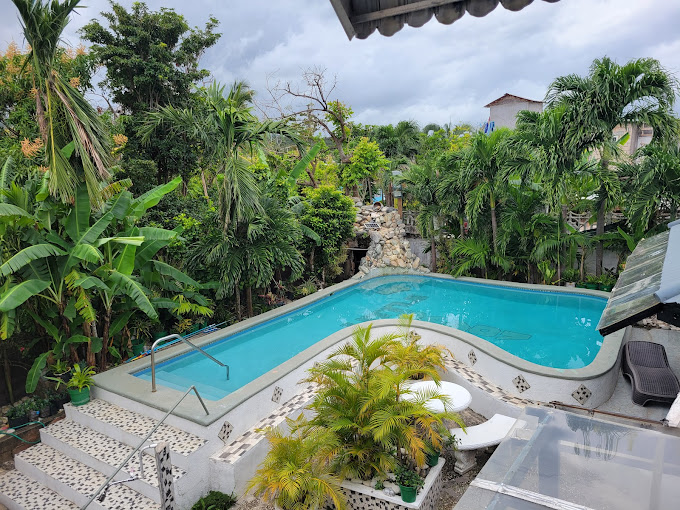 Little Savoy Guest House 1