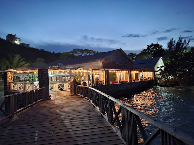 Lobster Bowl Restaurant 3