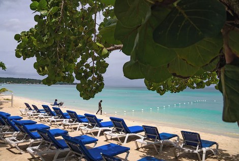 Merrils Beach Resorts 3