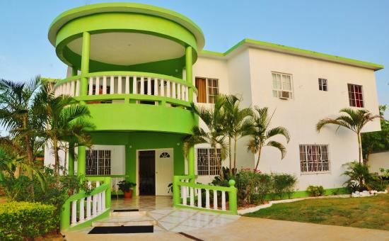 Mom's Village Resort 3