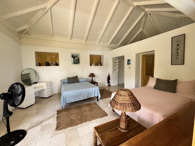 Noel Coward's Blue Harbour 3