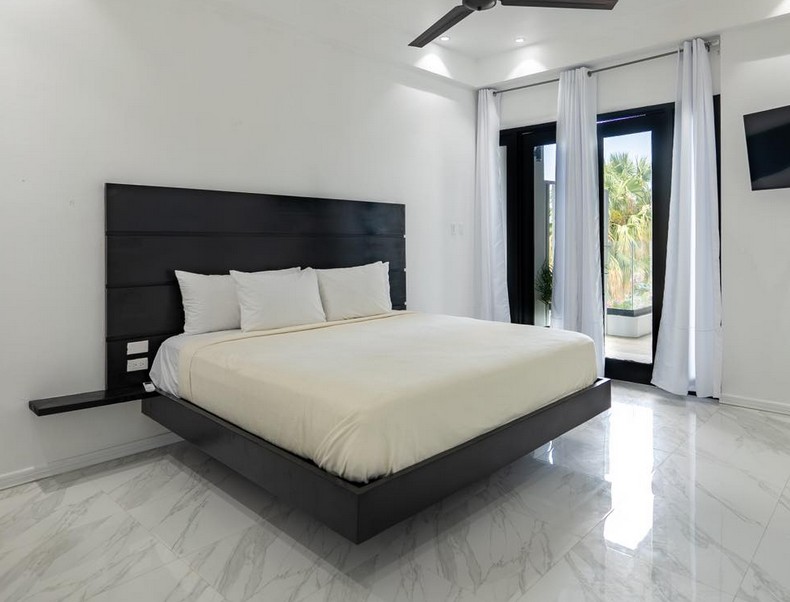 Osmond's Beach Hotel 3