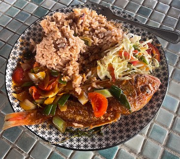 Pewee's Restaurant & Bar 1