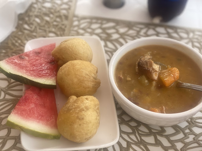 Queen G's Restaurant 2