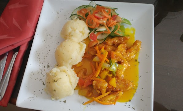 Regie's Fine Dining Restaurant 5