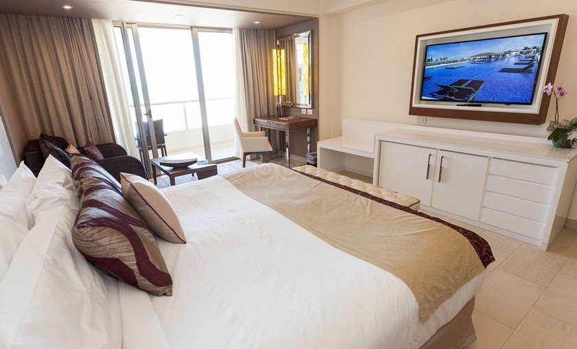 Royalton Hideaway Blue Waters 2