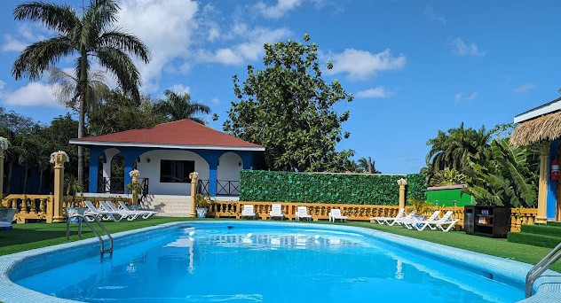 Rum Runners Resort 4