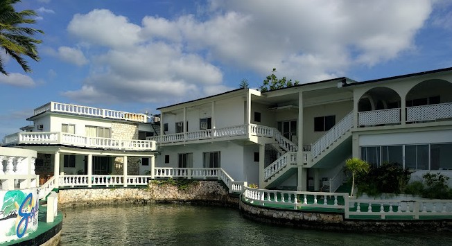 Sahara dela Mer Inn 4