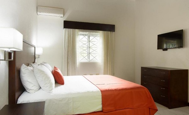 Shirley Retreat Hotel 5