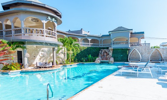 Travellers Beach Resort 2