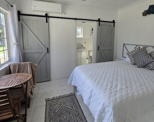 Treasure Beach Inn and Bar 4