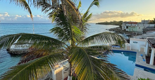 Triplets on the Bay 5